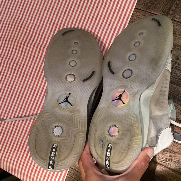 Jordan XXXIV Metallic Silver - Picture 6 of 6